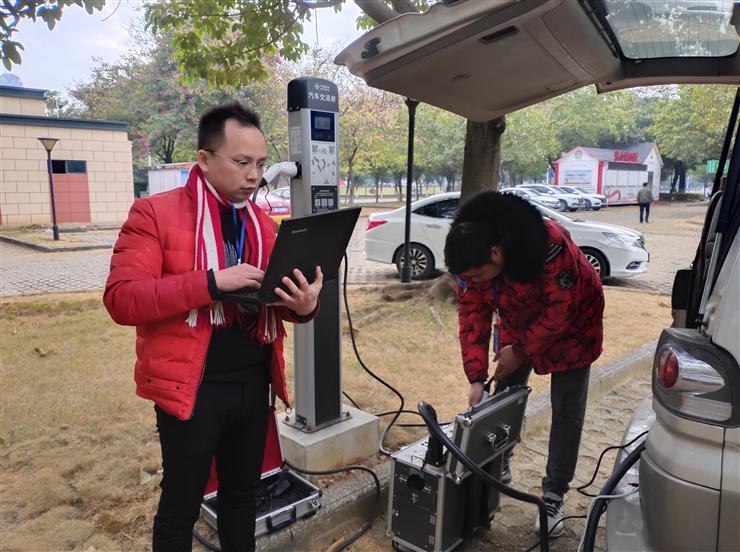 《电动汽车充电桩检定装置》顺利通过计量标准考核并开始试运行
